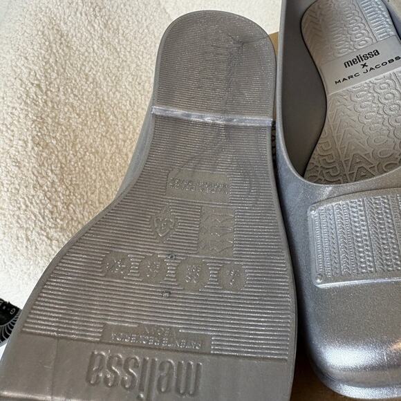 Marc Jacobs Silver flats 39 - Picture 7 of 9